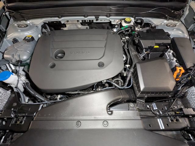 New 2025 Volvo XC40 B5 Ultra w/ Climate Package AWD/4WD image 11