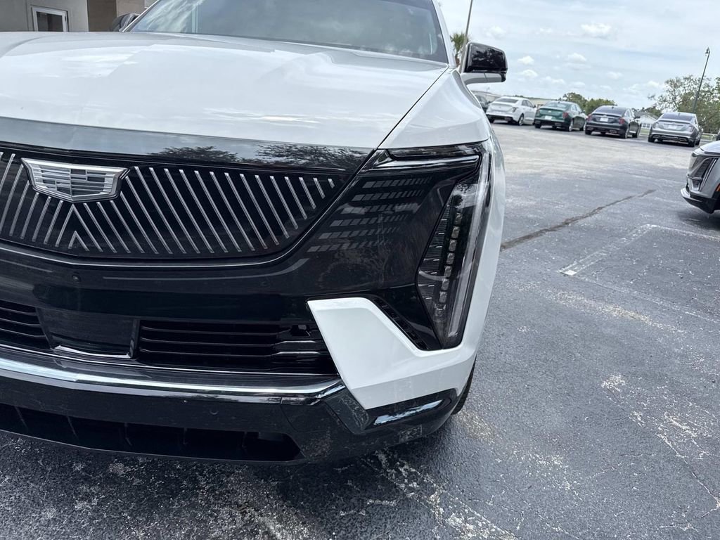 New 2025 Cadillac Escalade IQ Sport 2 w/ LPO, ONYX Package image 9