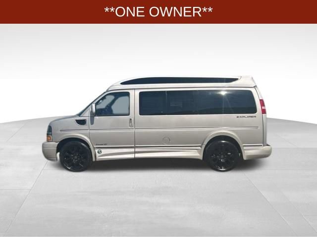 Used 2023 Chevrolet Express 2500 RWD image 4
