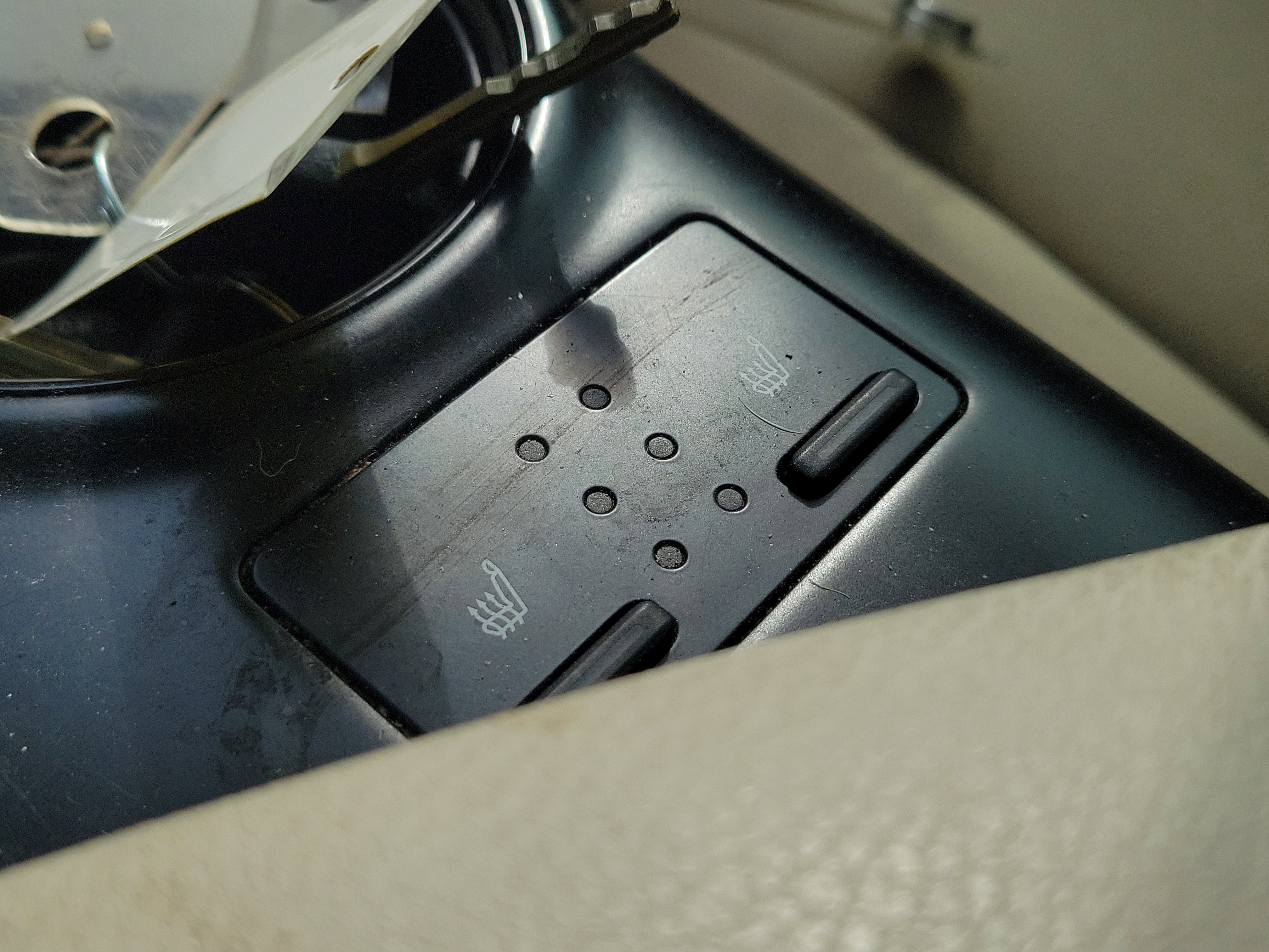 Used 2019 Toyota Camry LE w/ Sunroof Package image 29