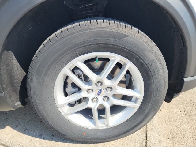 Used 2025 Ford Explorer Active image 14