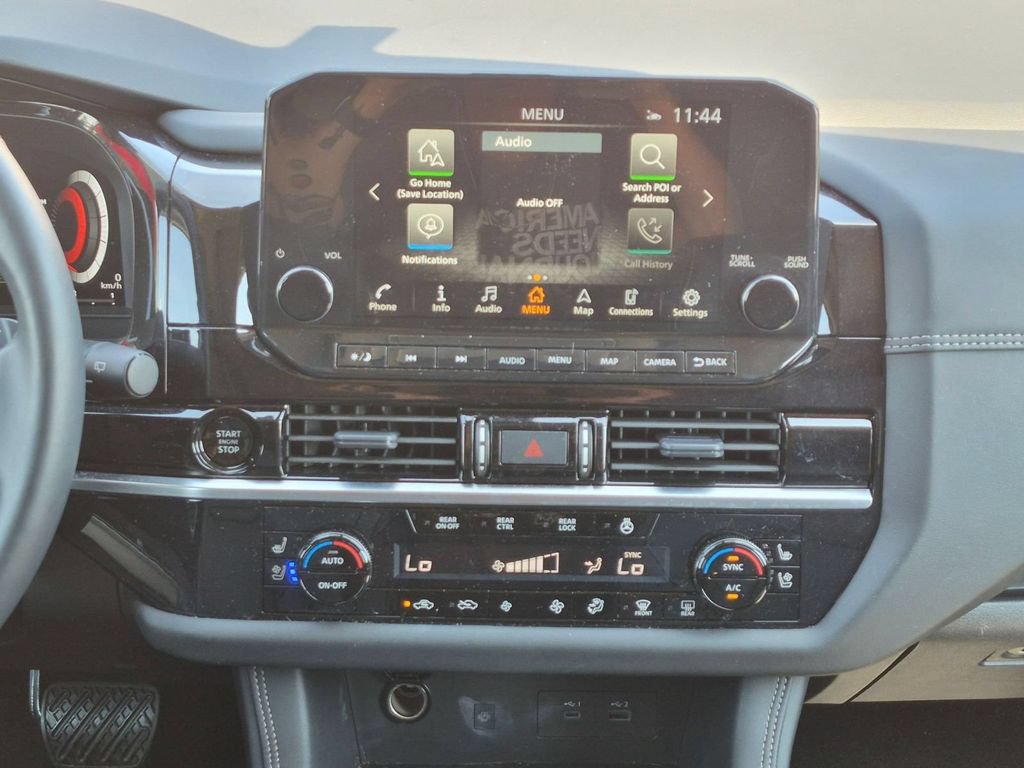 Used 2025 Nissan Pathfinder Platinum w/ Cargo Package FWD image 21