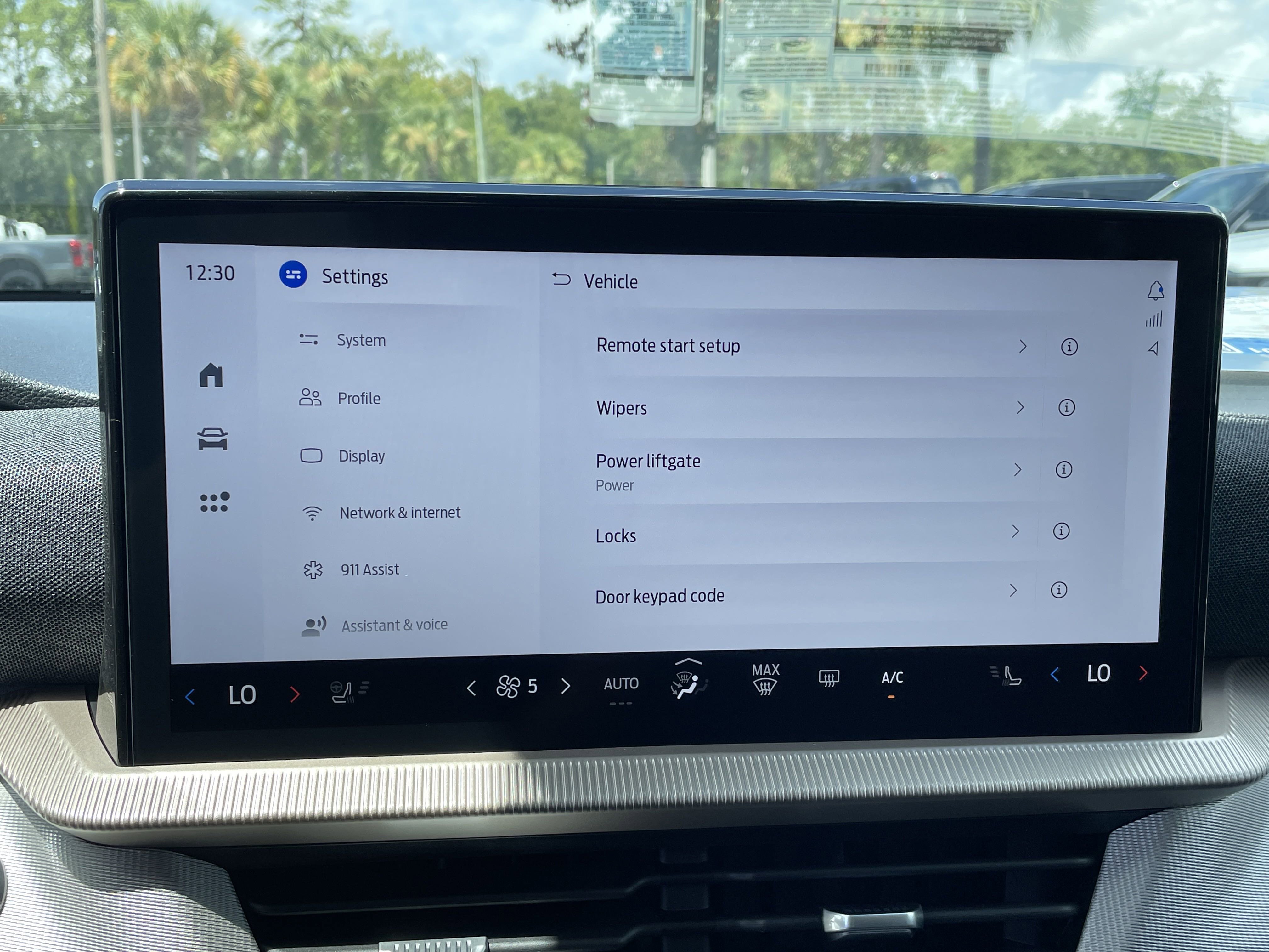 New 2025 Ford Explorer Active w/ Active Comfort Package image 30