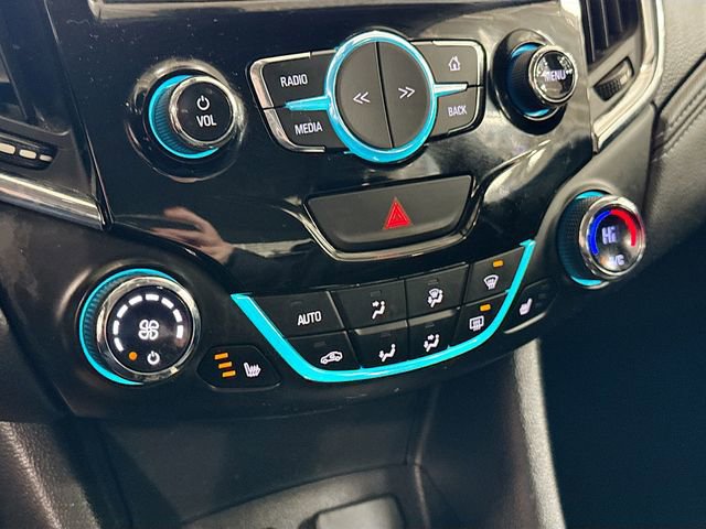 Used 2016 Chevrolet Cruze Premier image 17