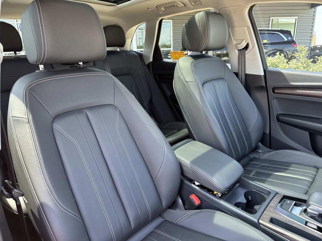 Used 2024 Audi Q5 2.0T Premium image 12