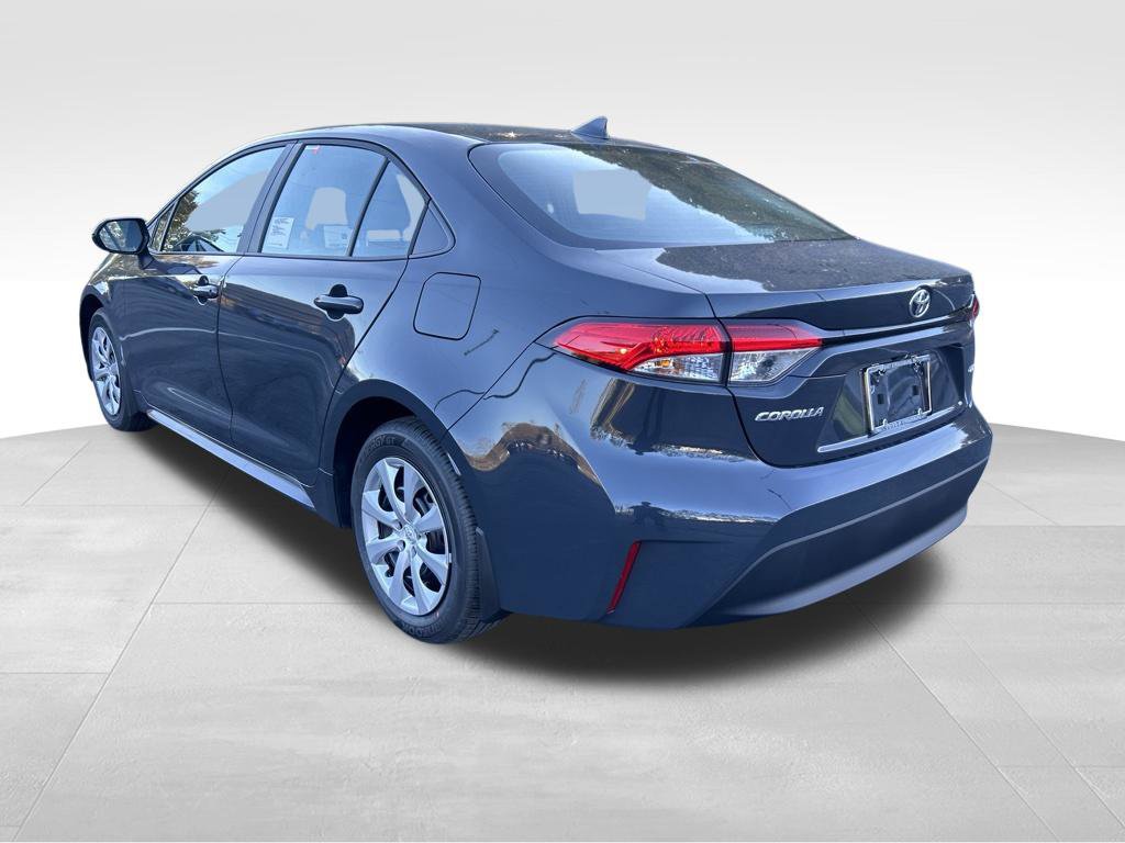 New 2027 Toyota Corolla LE FWD image 3