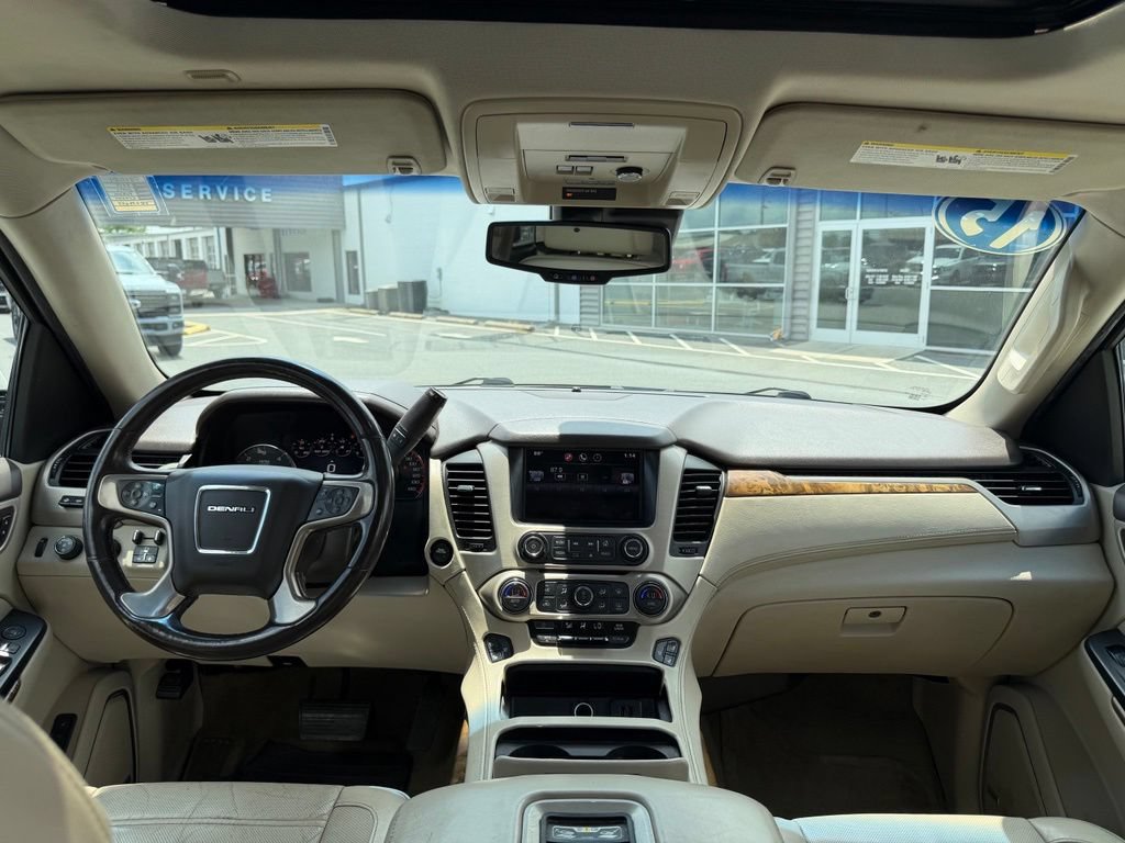 Used 2015 GMC Yukon XL Denali w/ Premium Package AWD/4WD image 44