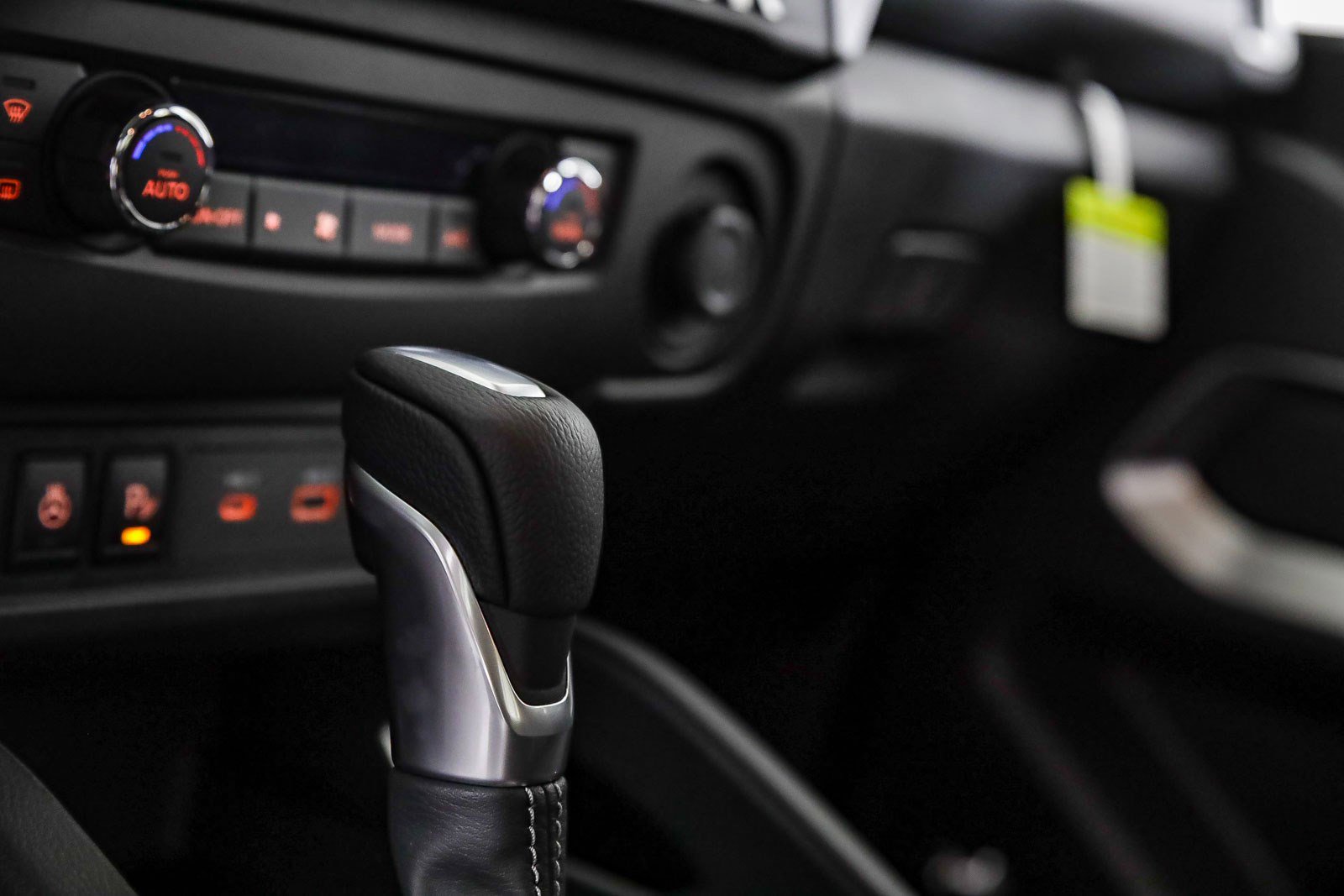 New 2025 Nissan Frontier SV w/ SV Convenience Package image 28