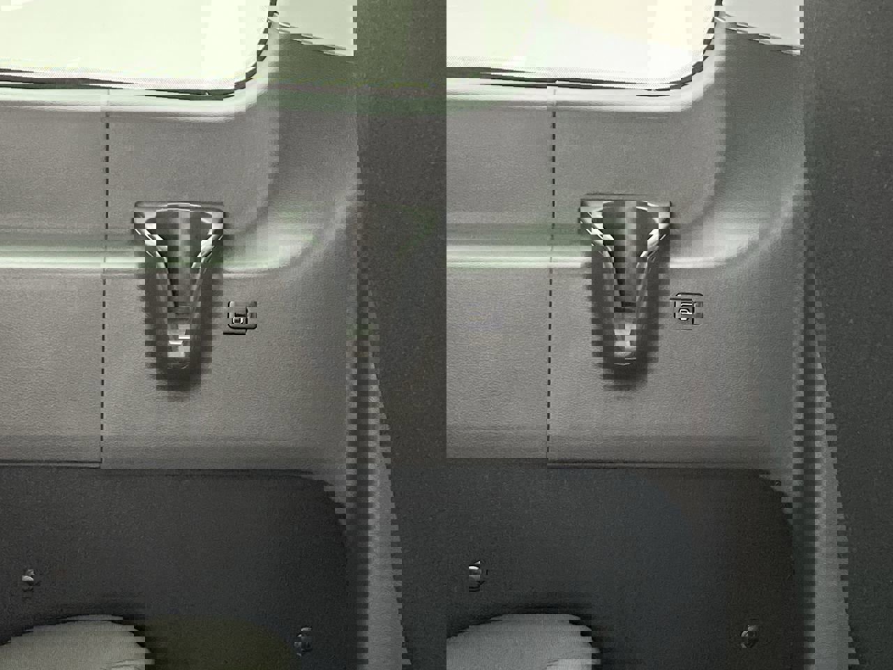 Used 2023 Ford Transit 350 XLT image 11