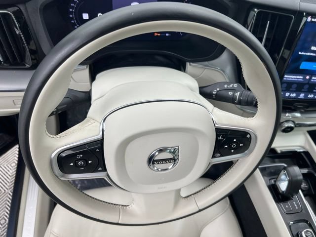 Used 2024 Volvo XC60 B5 Core w/ Protection Package Premier AWD/4WD image 21