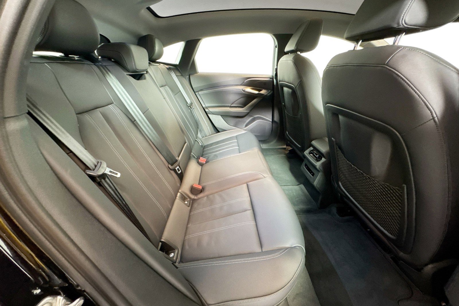 Used 2025 Audi A6 e-tron Premium w/ Ultra Package AWD/4WD image 24