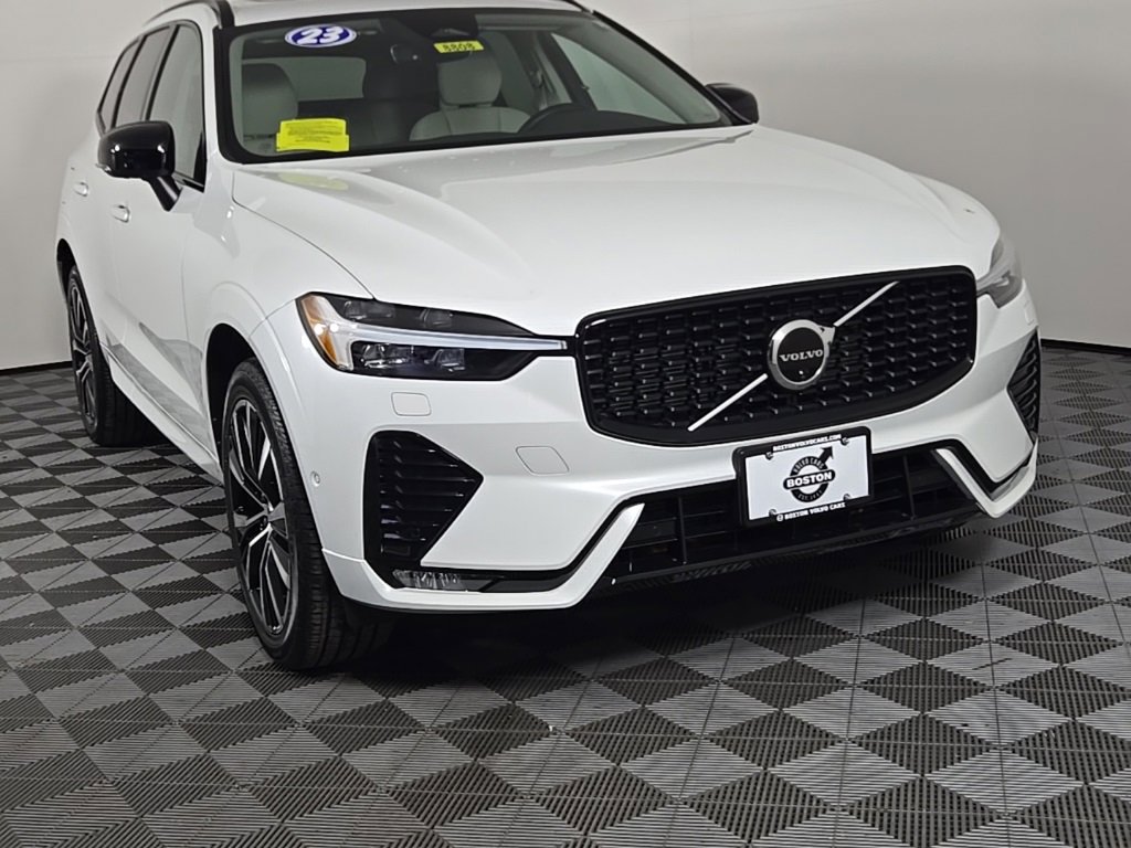 Certified 2023 Volvo XC60 B5 Plus w/ Climate Package image 3