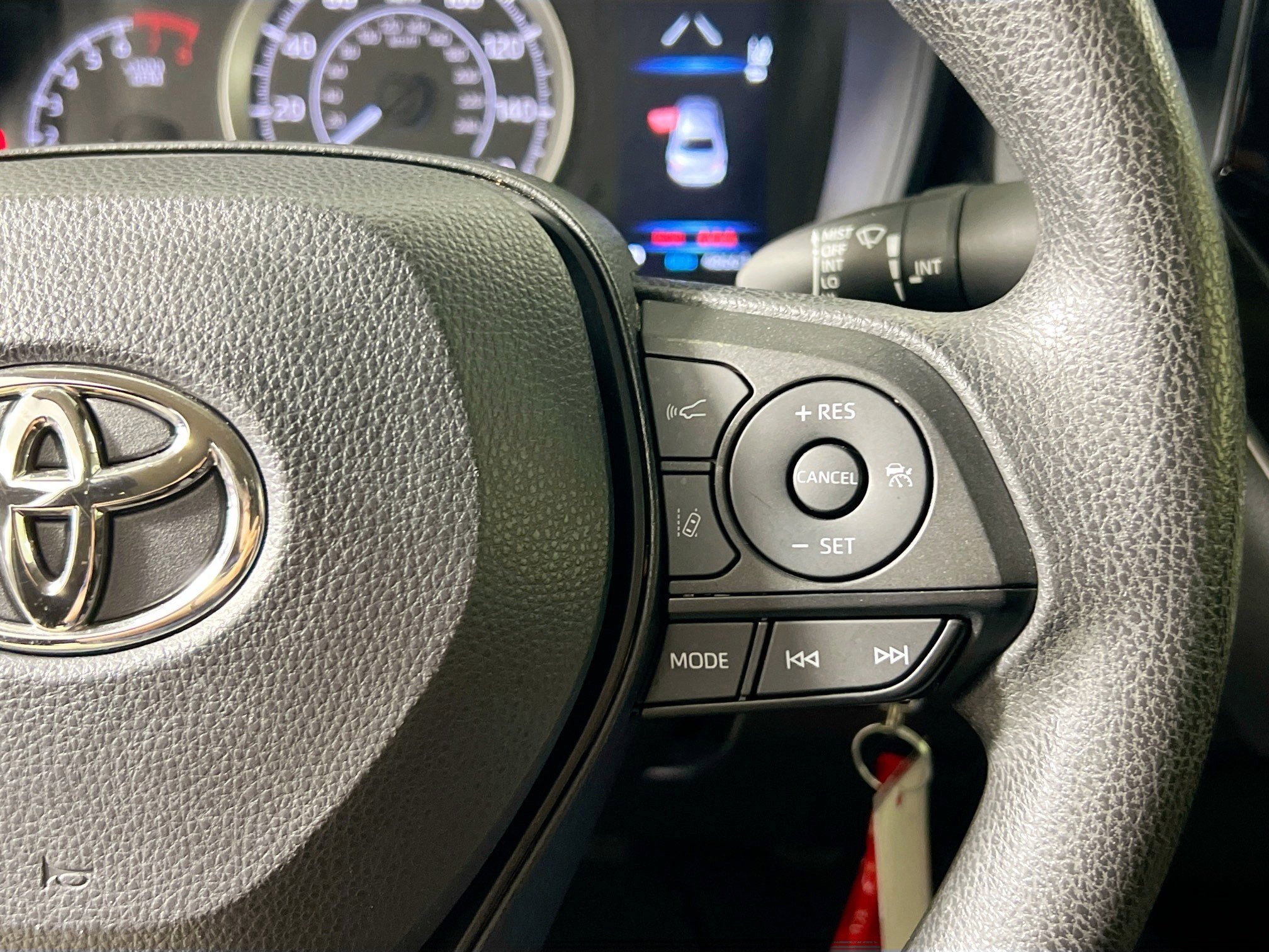 Used 2022 Toyota Corolla LE FWD image 18