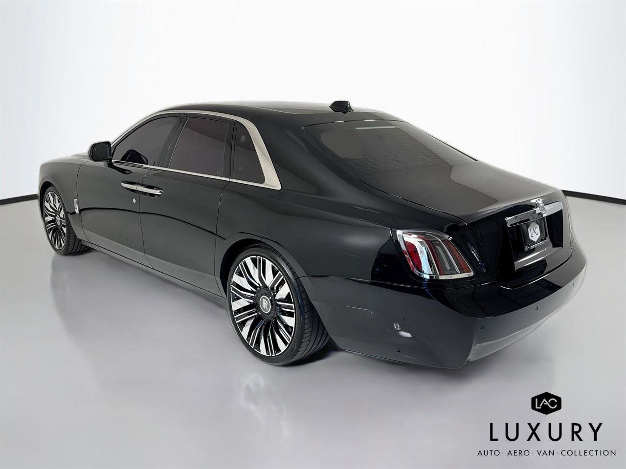 Used 2025 Rolls-Royce Ghost image 9