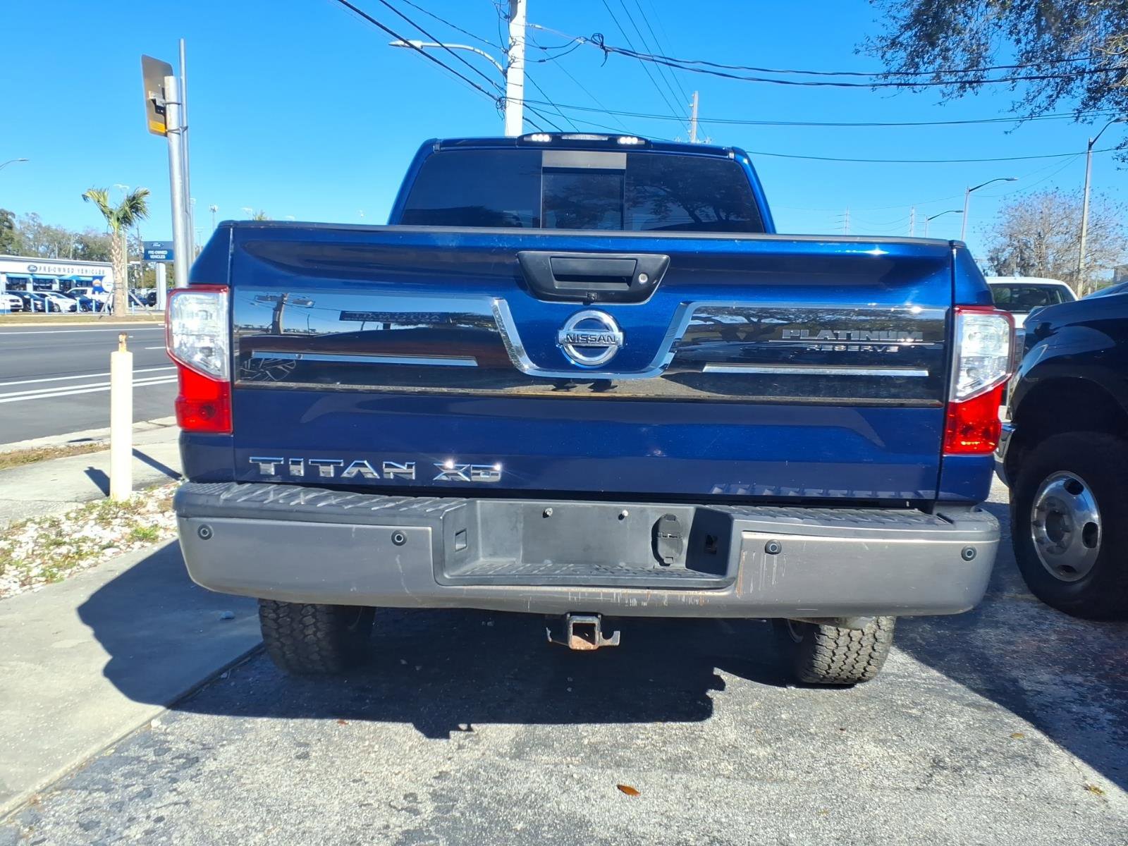 Used 2016 Nissan Titan Platinum Reserve image 5