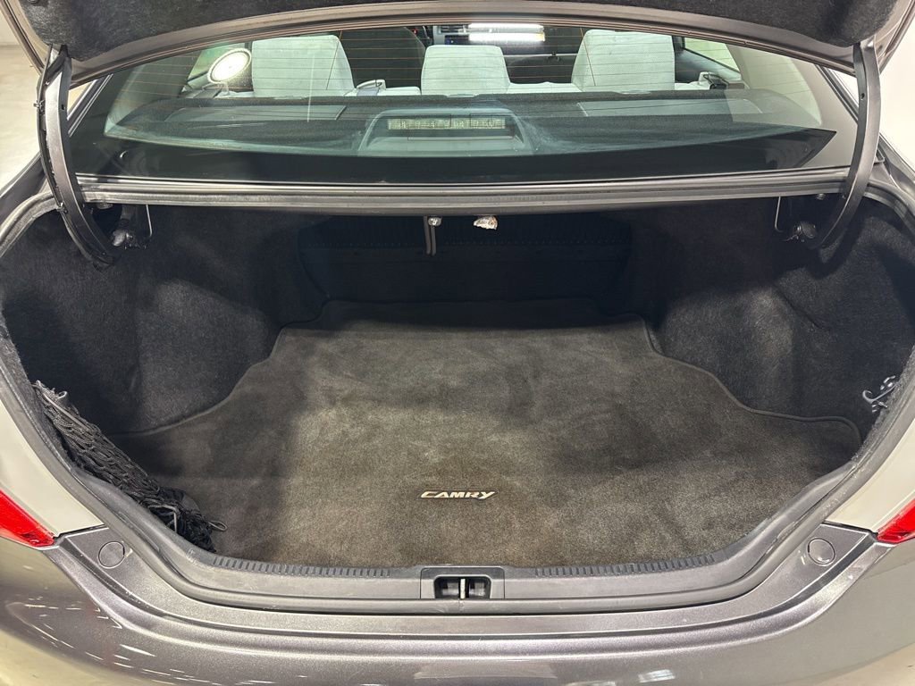 Used 2014 Toyota Camry LE FWD image 30