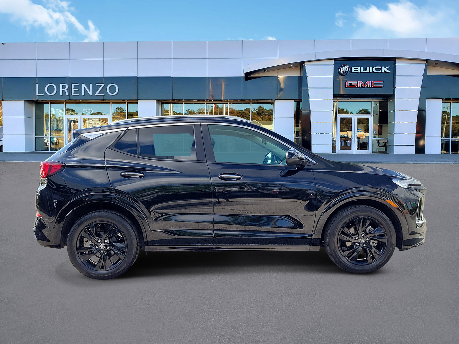 Used 2024 Buick Encore GX Sport Touring w/ Comfort Package FWD image 4