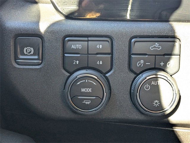 Used 2025 Chevrolet Silverado 1500 LT image 22