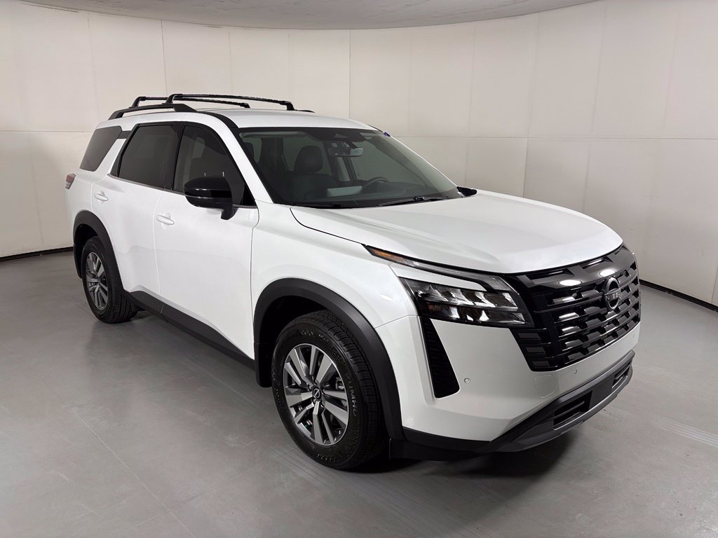 New 2026 Nissan Pathfinder SL FWD image 2