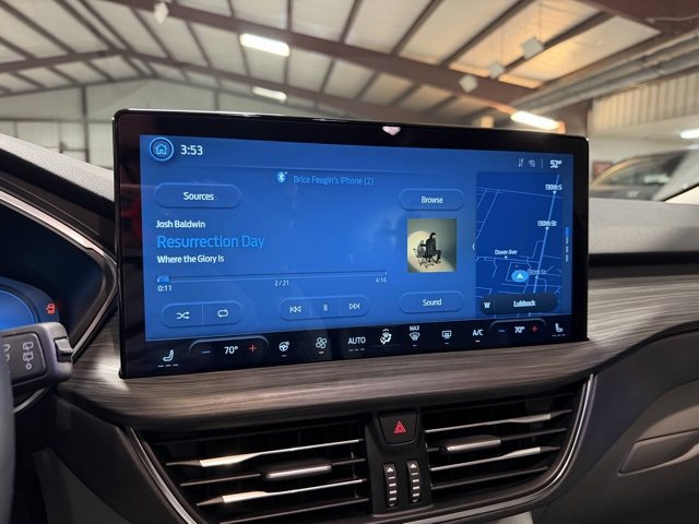 Used 2025 Ford Escape Platinum w/ Class II Trailer Tow Package image 18