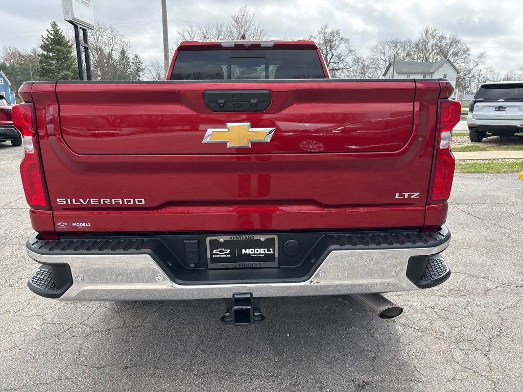 Used 2022 Chevrolet Silverado 2500 LTZ w/ LTZ Plus Package image 5