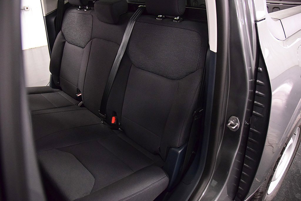 New 2025 Ford Maverick XL w/ Equipment Group 101A image 31