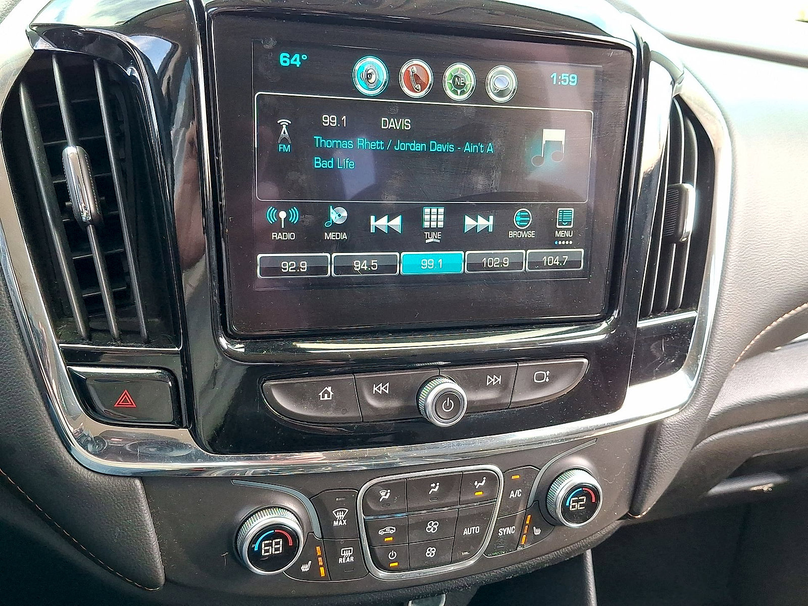 Used 2018 Chevrolet Traverse LT AWD/4WD image 14