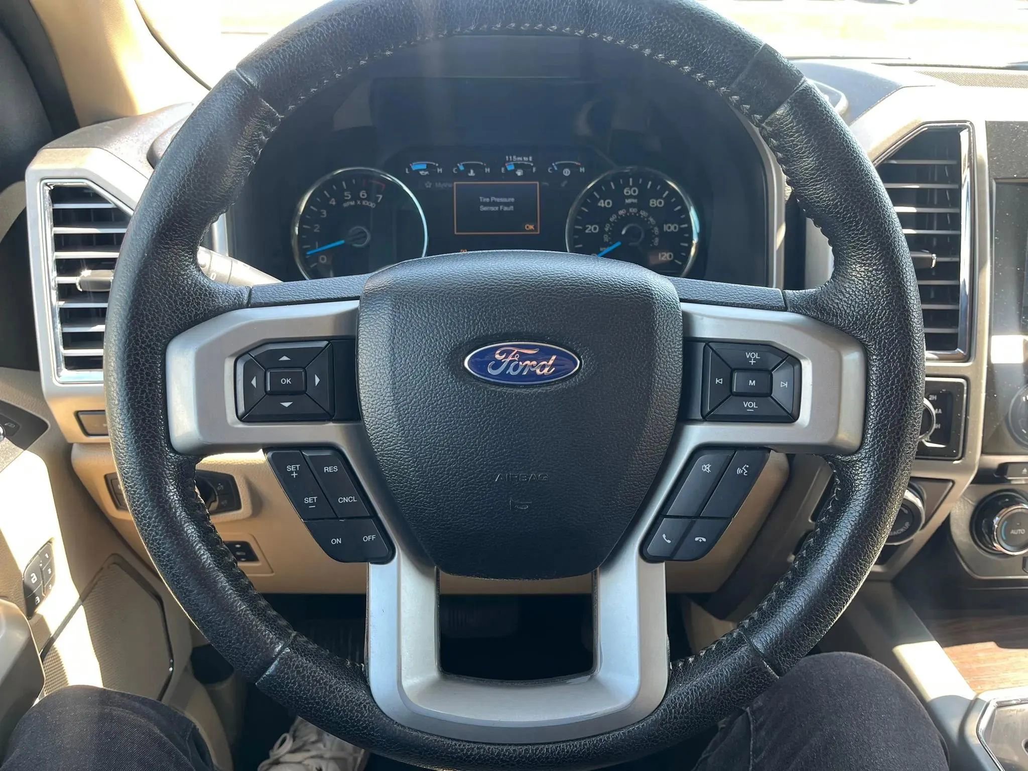 Used 2016 Ford F150 Lariat w/ Equipment Group 501A Mid image 10