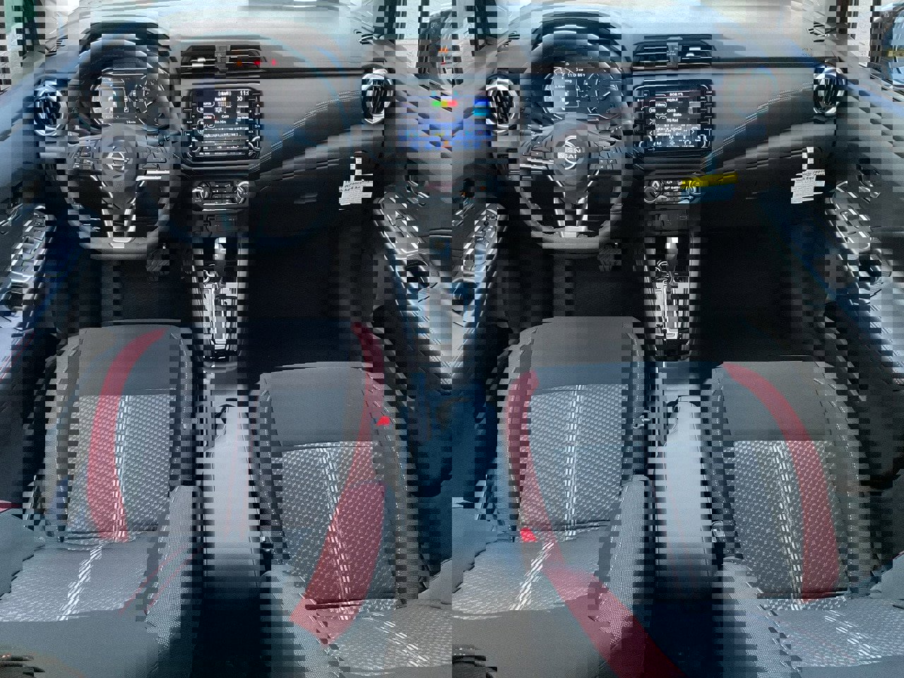 New 2025 Nissan Versa SR w/ Trunk Package image 18