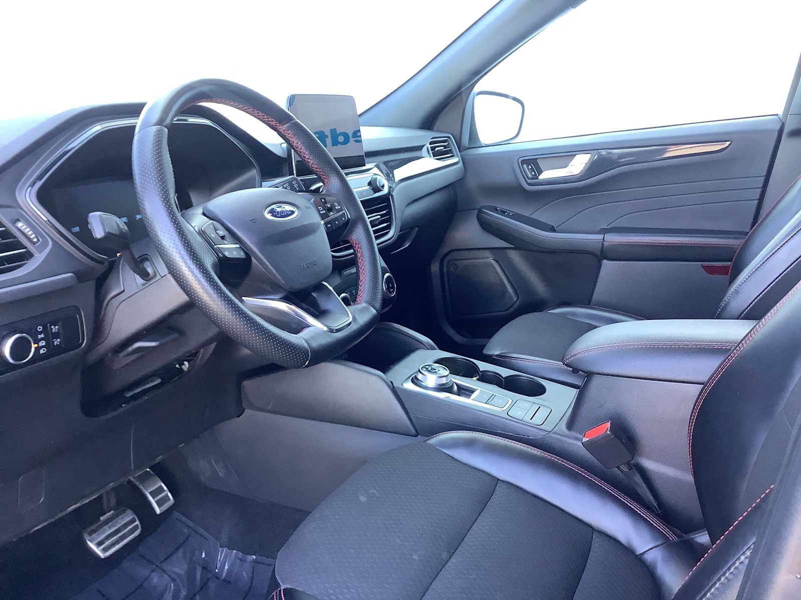 Used 2024 Ford Escape ST-Line AWD/4WD image 3