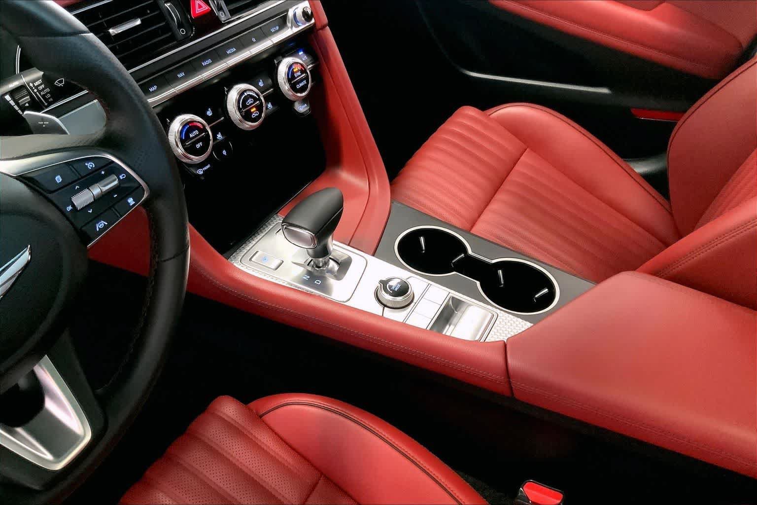 Used 2023 Genesis G70 2.0T w/ Sport Prestige Package RWD image 15