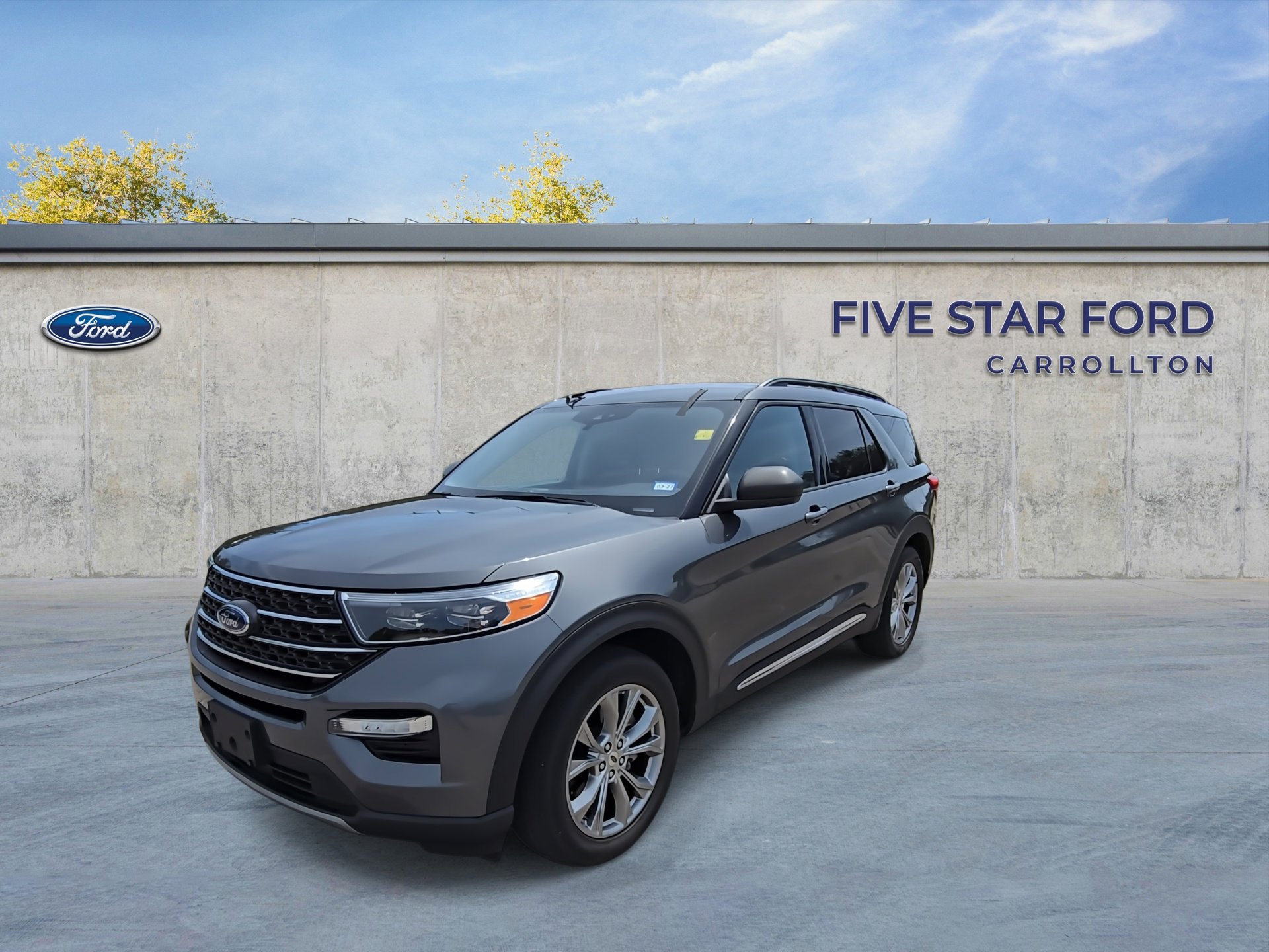 Certified 2023 Ford Explorer XLT w/ Equipment Group 202A image 4