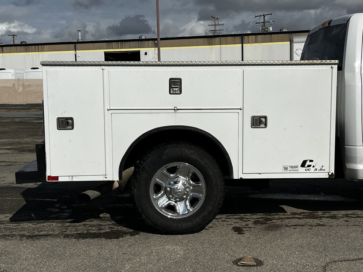 Used 2017 RAM 2500 Tradesman w/ Chrome Appearance Group image 5