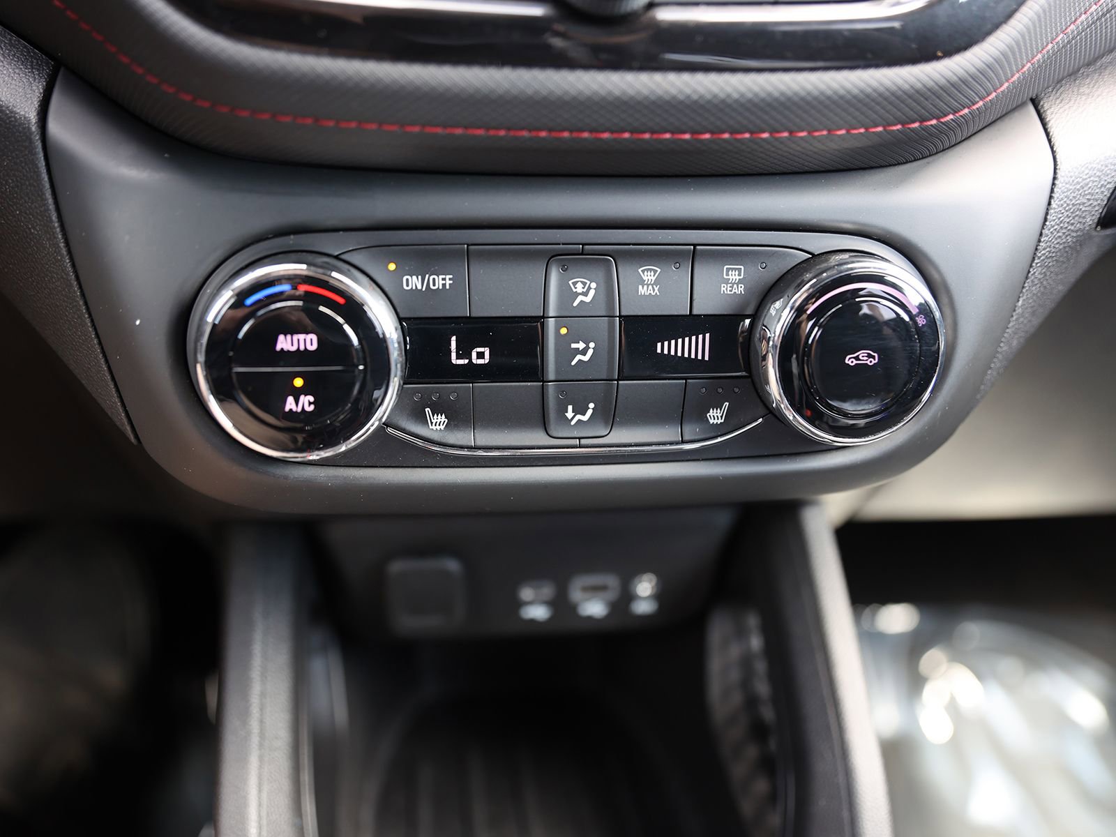 Used 2022 Chevrolet TrailBlazer RS w/ Sun and Liftgate Package AWD/4WD image 25