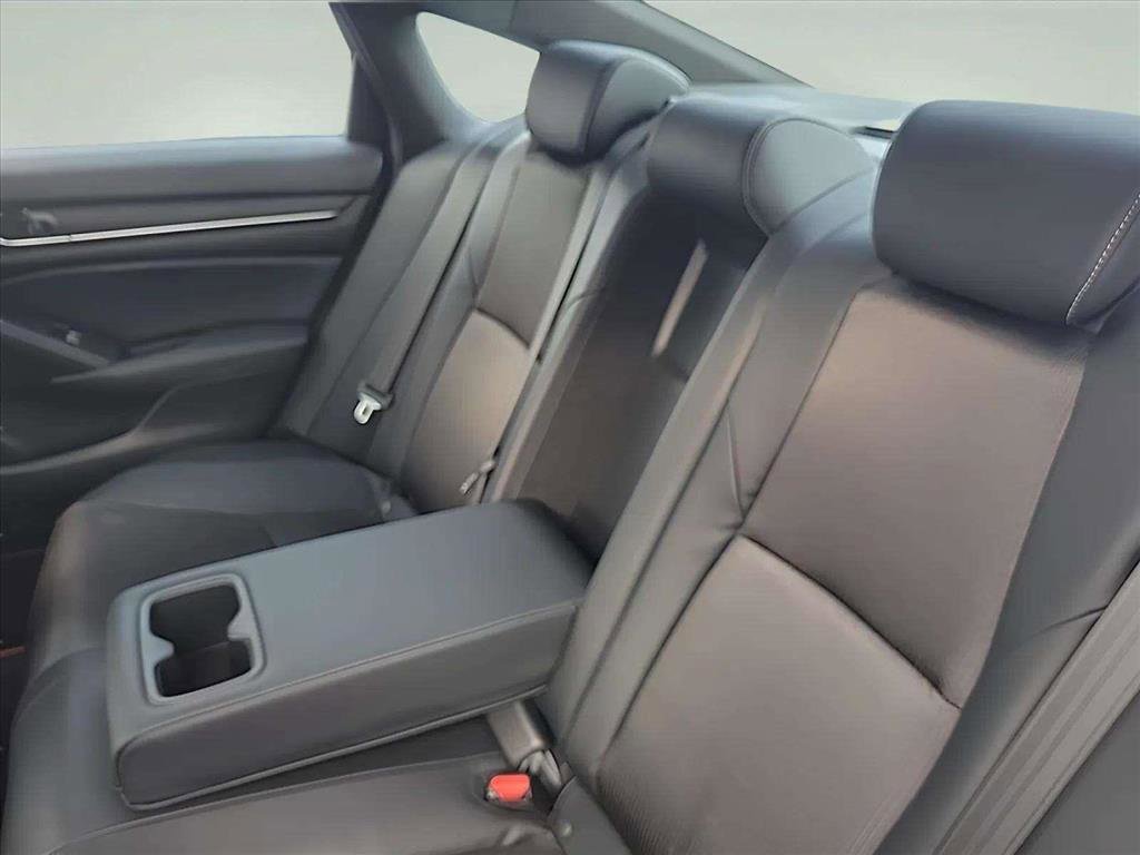 Used 2018 Honda Accord Sport image 20