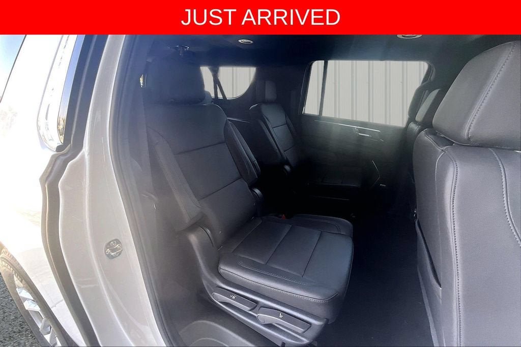 New 2026 Chevrolet Suburban LT w/ Comfort Package AWD/4WD image 6