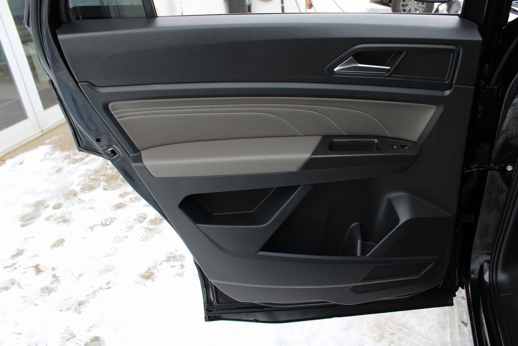 Certified 2023 Volkswagen Atlas Cross Sport SE image 20