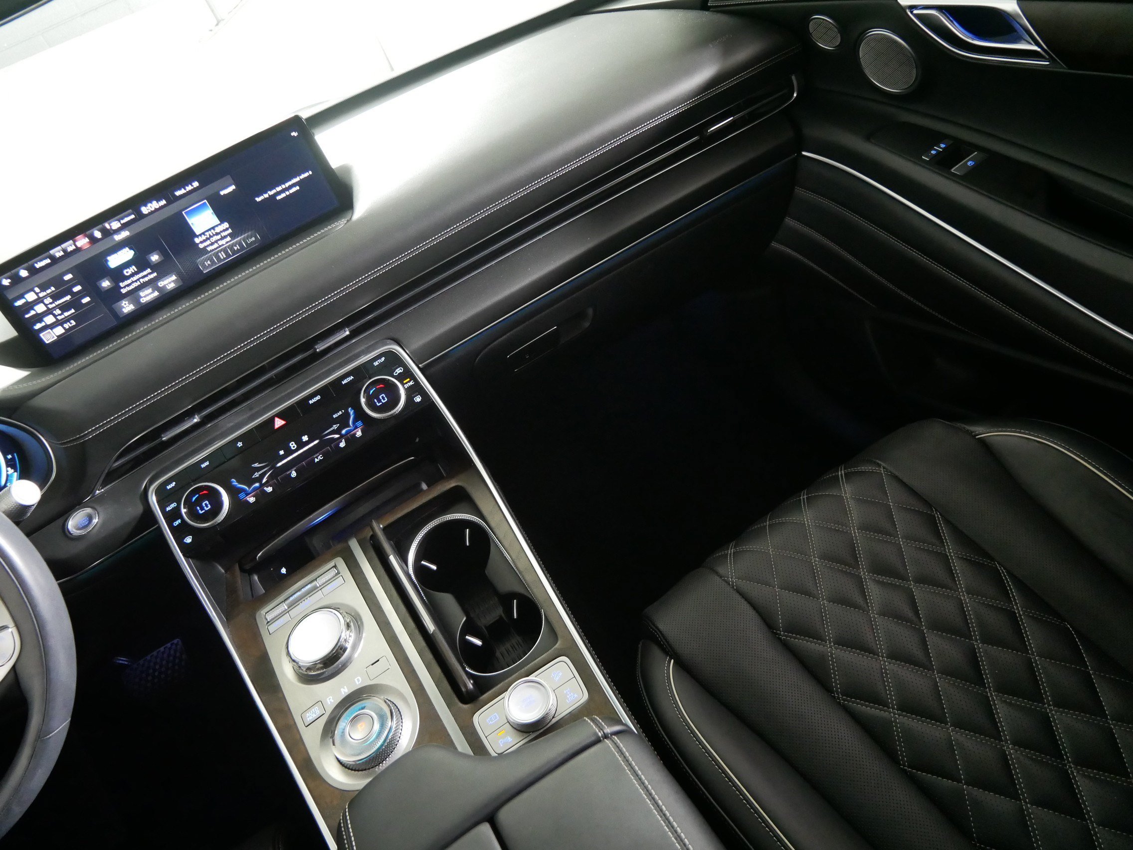 Certified 2023 Genesis GV80 3.5T AWD/4WD image 11