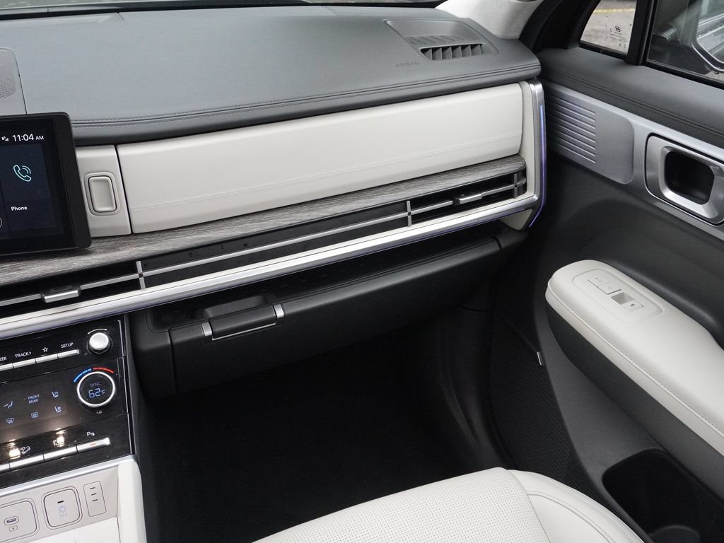 Used 2024 Hyundai Santa Fe Calligraphy AWD/4WD image 43