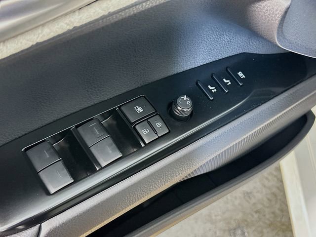 Used 2025 Toyota Camry XLE w/ Premium Plus Package image 18