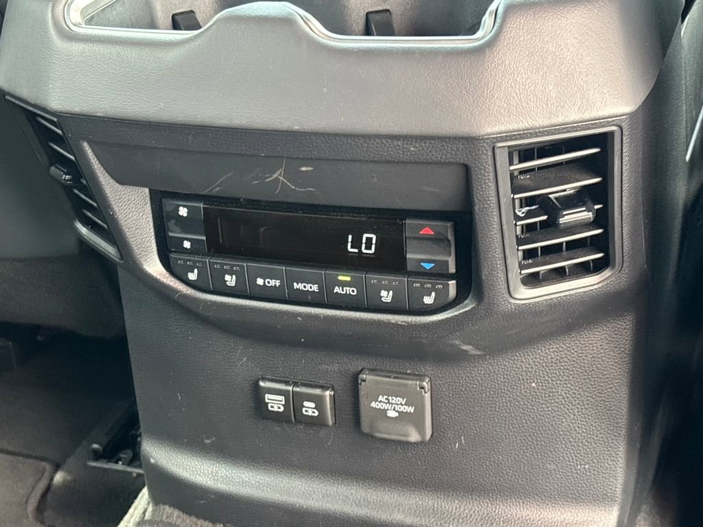 Used 2025 Toyota Sequoia Capstone image 31