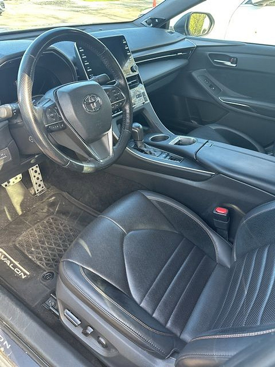 Used 2019 Toyota Avalon Touring w/ Advanced Safety Package image 6
