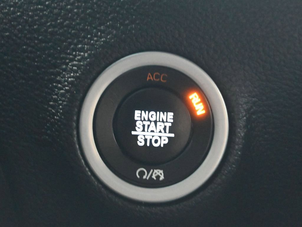 Used 2022 Dodge Challenger R/T w/ Performance Handling Group image 17
