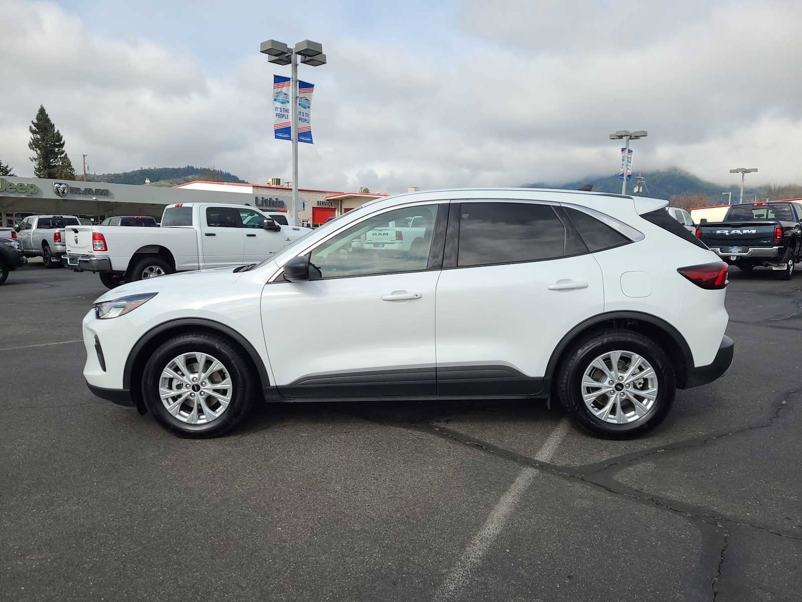 Used 2024 Ford Escape Active FWD image 11