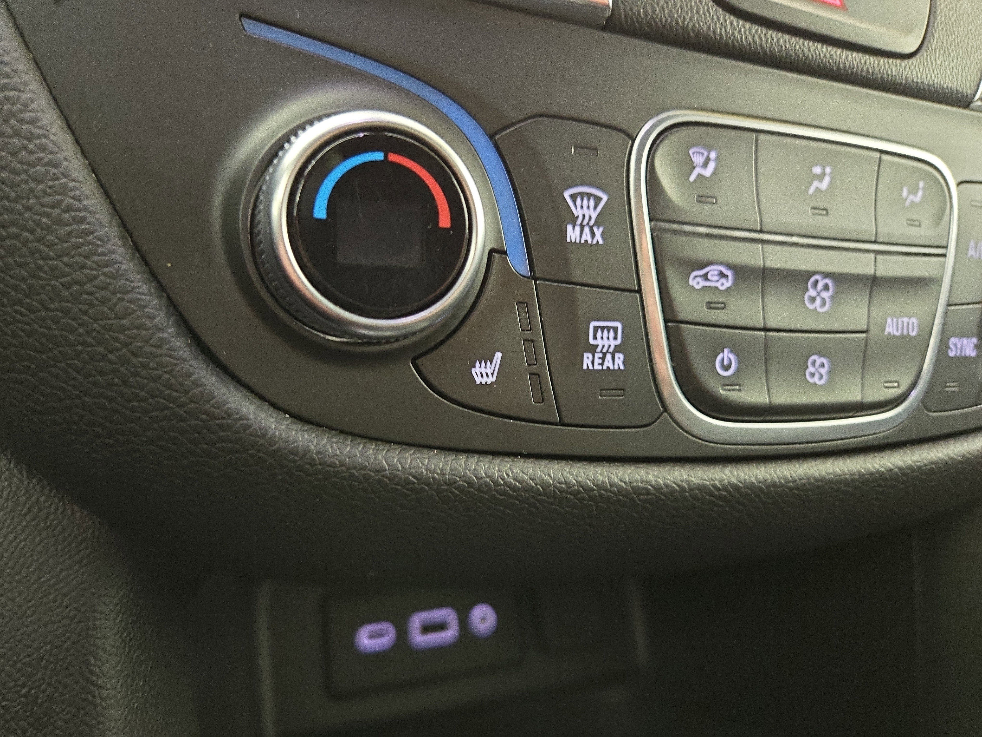 Used 2019 Chevrolet Equinox LT image 26