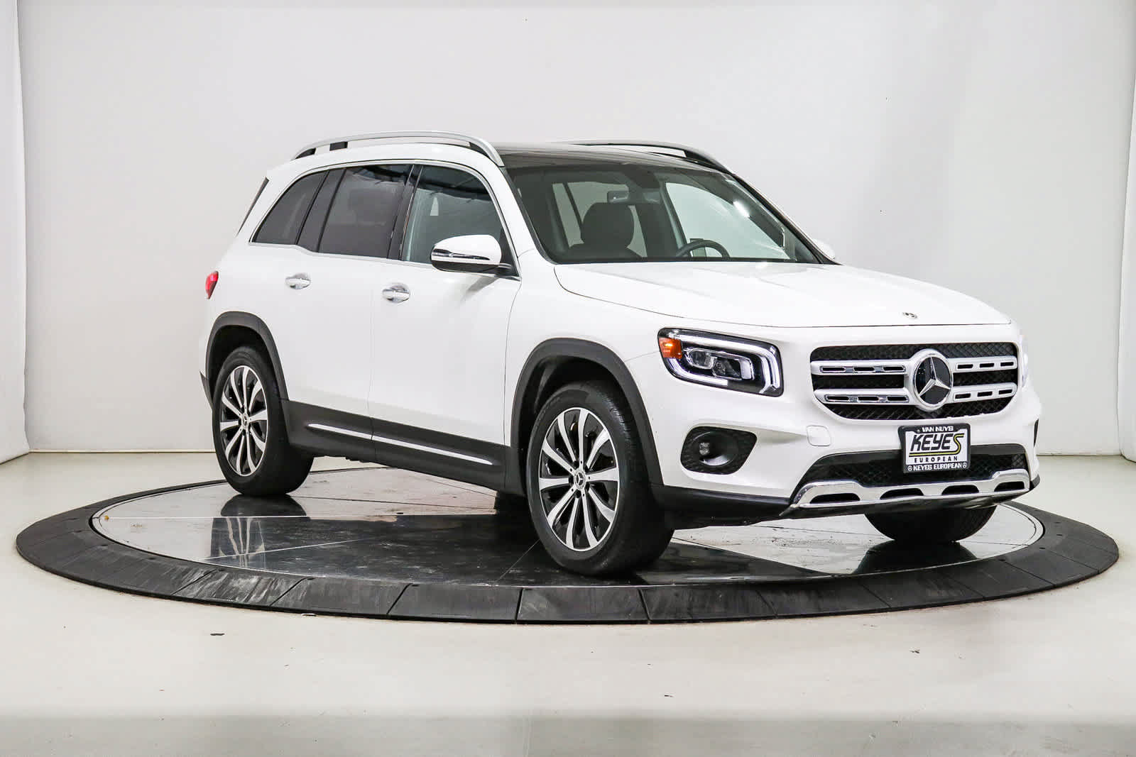Used 2023 Mercedes-Benz GLB 250 image 5