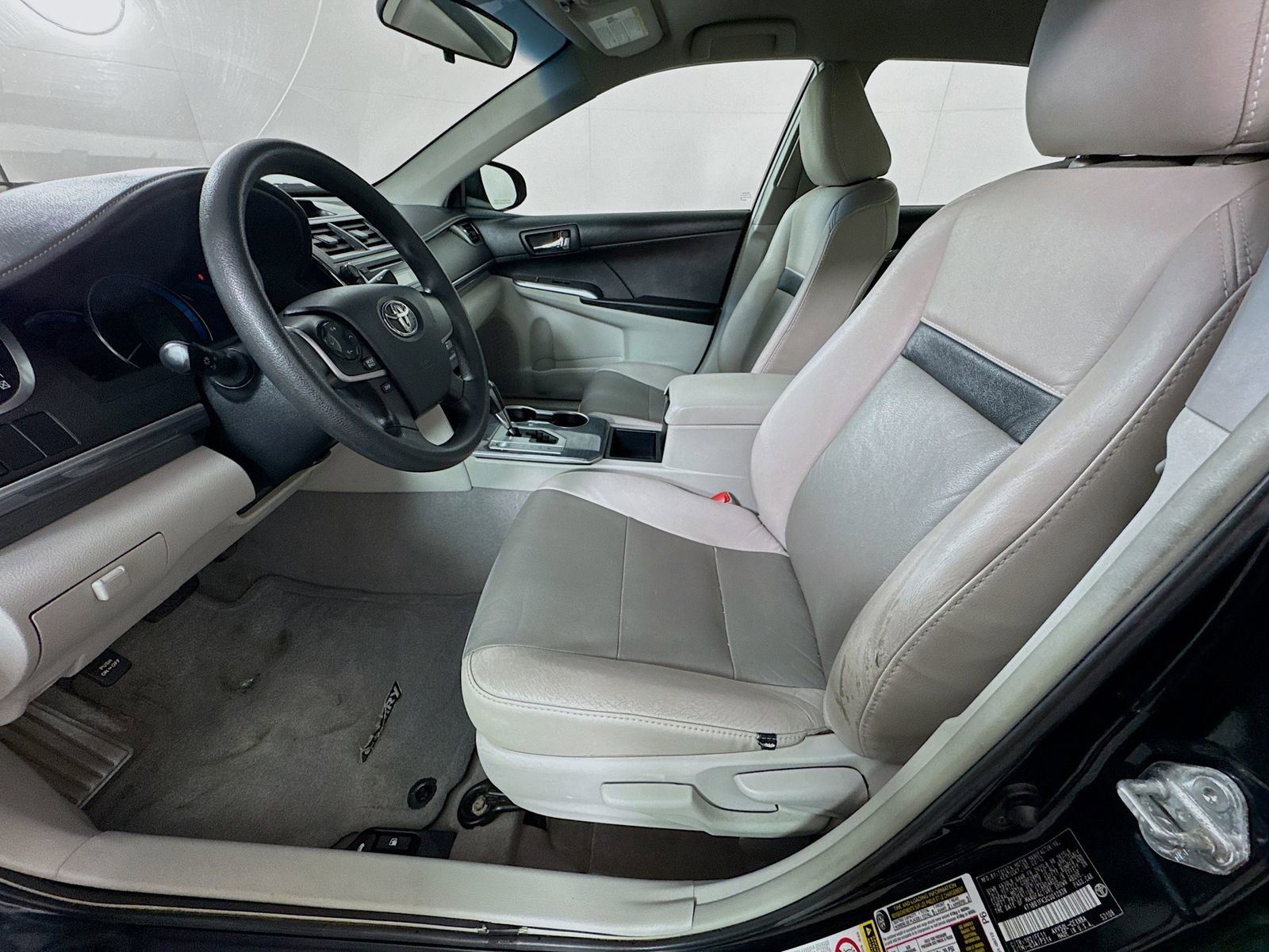 Used 2012 Toyota Camry LE image 16