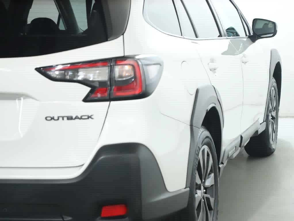 Used 2024 Subaru Outback Onyx Edition AWD/4WD image 45