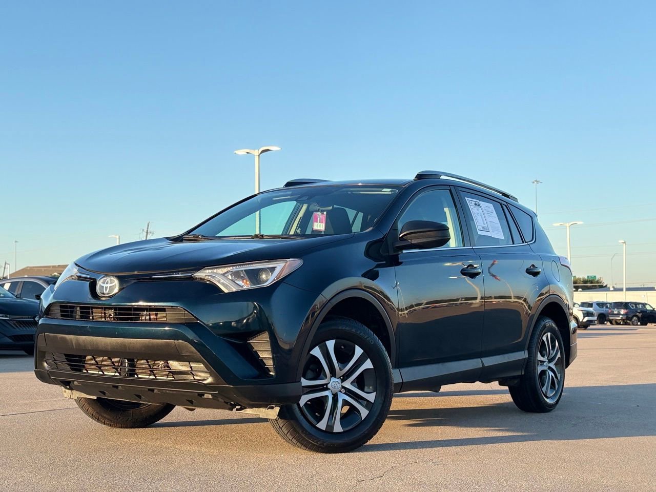Used 2017 Toyota RAV4 LE w/ All Weather Liner Package FWD video 2