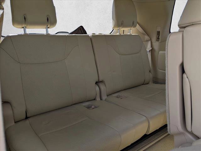 Used 2016 Lexus LX 570 4WD w/ Luxury Package image 19